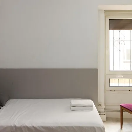 Arias بيت ضيافة *