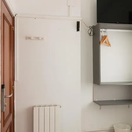 Arias *